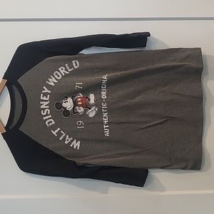 Disney quarter sleeve shirt